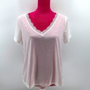 SHEIN Women's Lace Accent V-Neck Tee